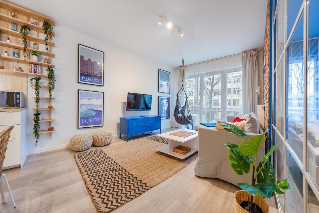 Apartamenty Sun & Snow Riverfront グダニスク エクステリア 写真